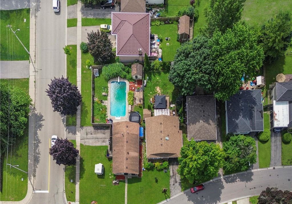 142-pinedale-drive-kitchener-ontario-40746952