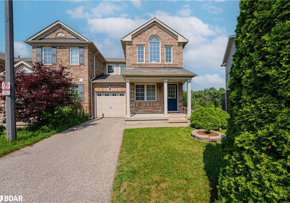 30-manhattan-circle-cambridge-ontario-40747093