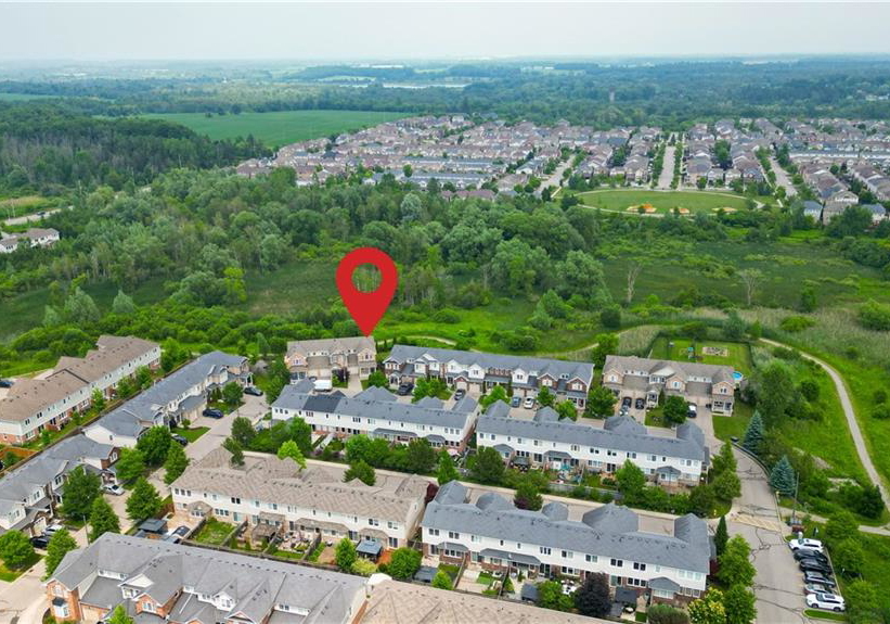 30-manhattan-circle-cambridge-ontario-40747093