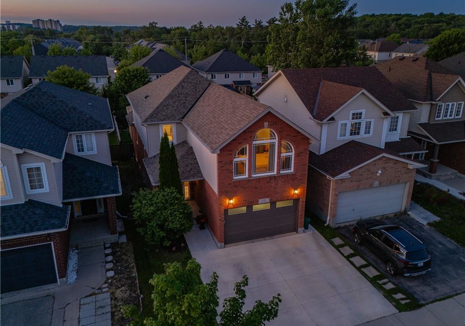 68-steepleridge-street-kitchener-ontario-40747258