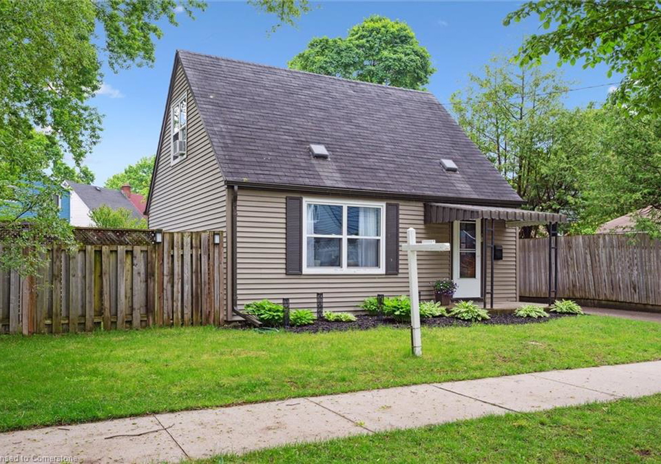 91-glen-road-kitchener-ontario-40747352