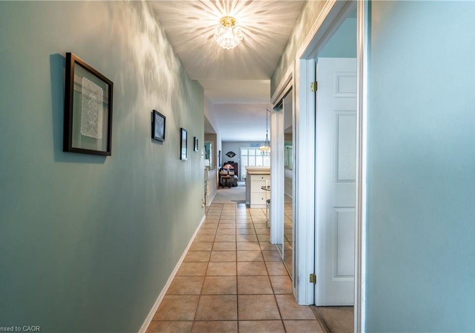 19-hanlon-place-paris-ontario-40747373