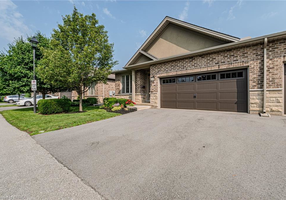 30-cedar-street-paris-ontario-40747378