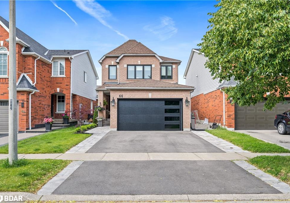 66-curry-crescent-georgetown-ontario-40747395