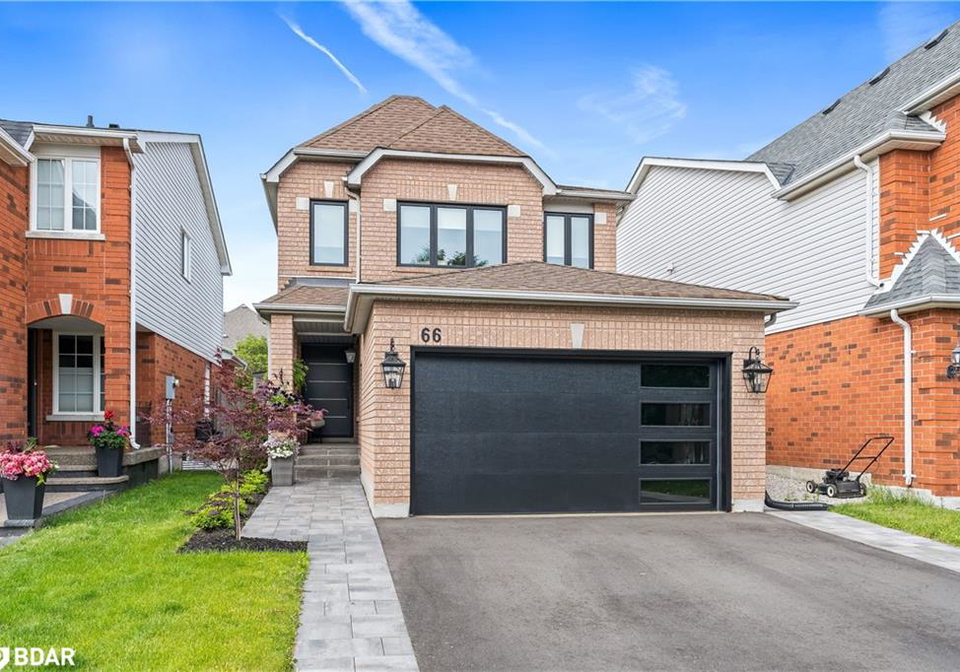 66-curry-crescent-georgetown-ontario-40747395