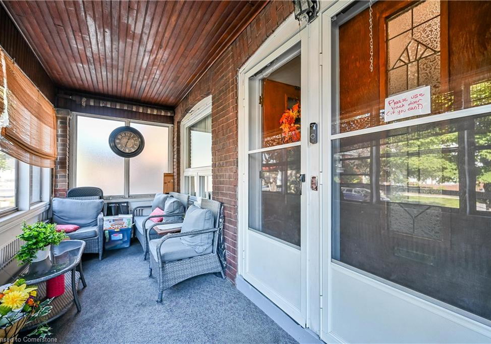 21-tuxedo-avenue-s-hamilton-ontario-40747403