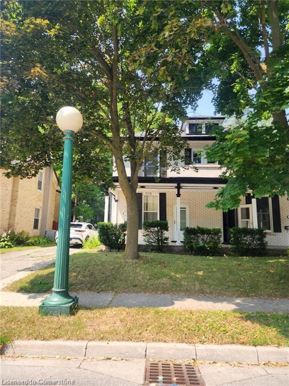 18-oak-street-cambridge-ontario-40747415