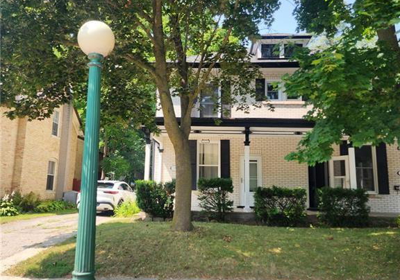 18-oak-street-cambridge-ontario-40747415