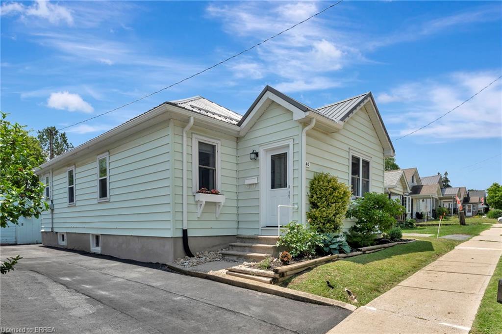 240-grove-street-simcoe-ontario-40747619
