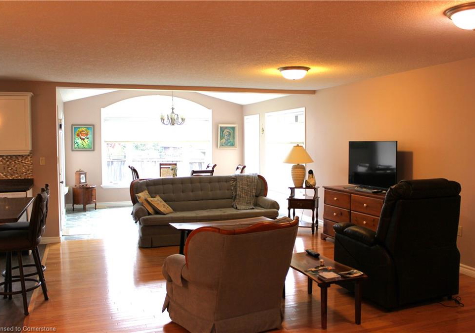 72-stanley-crescent-elora-ontario-40747671
