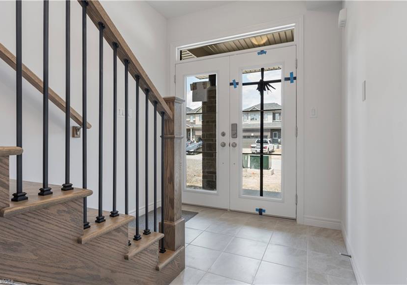 23-holder-drive-brantford-ontario-40747797