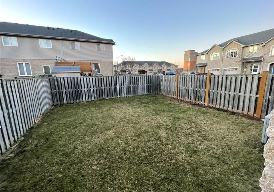 2094-english-crescent-burlington-ontario-40747804
