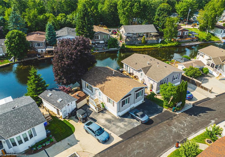 52-hemlock-crs-private-puslinch-ontario-40747825