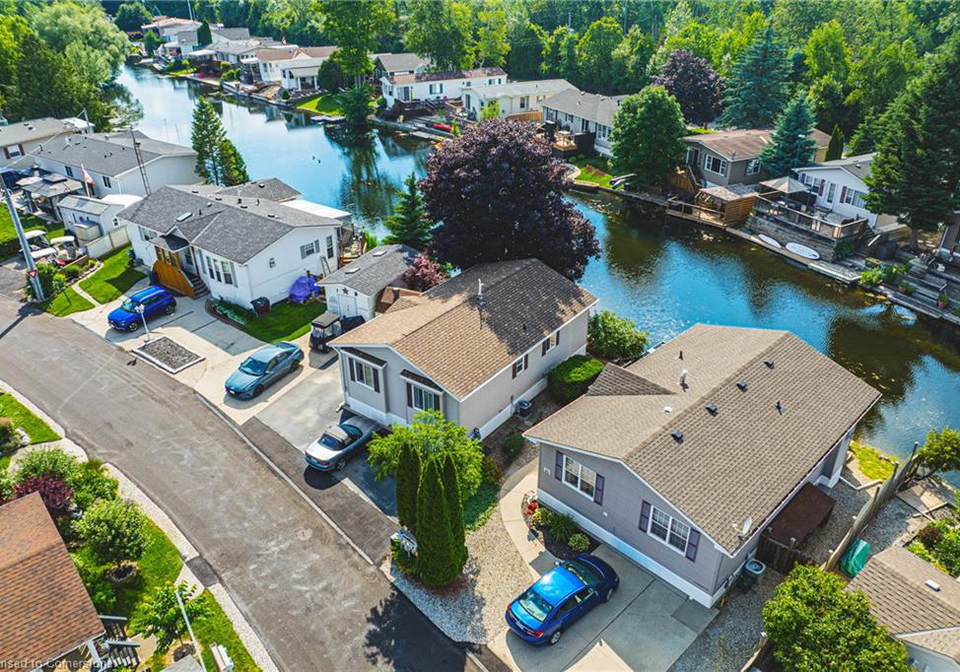 52-hemlock-crs-private-puslinch-ontario-40747825