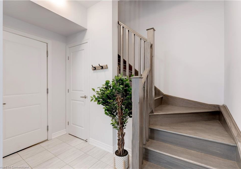 17-ridgeside-lane-waterdown-ontario-40747865