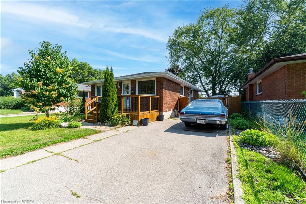 20-frontenac-avenue-brantford-ontario-40747895