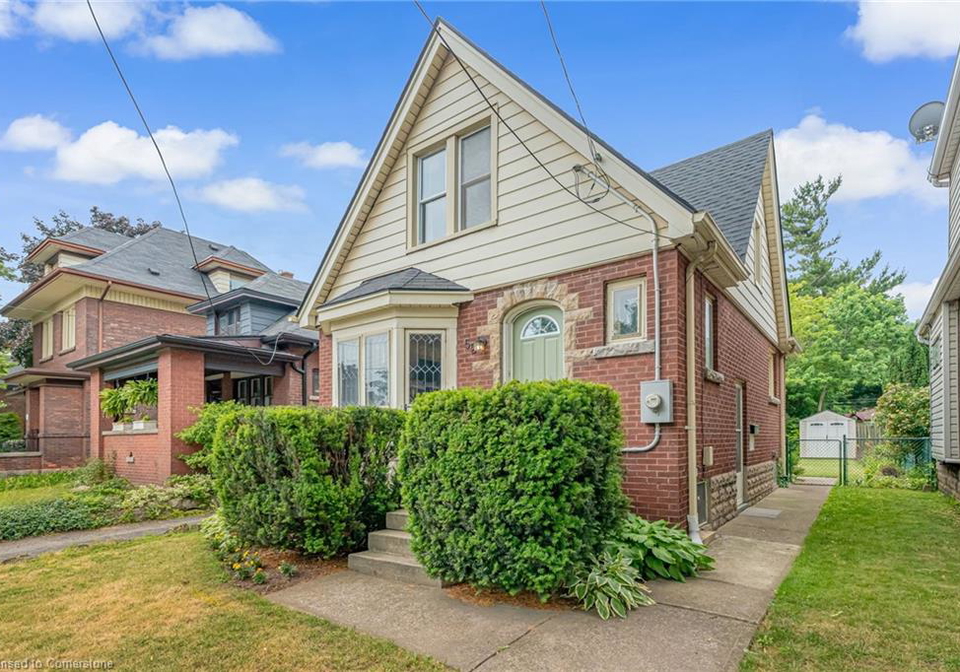 52-delaware-avenue-hamilton-ontario-40747944