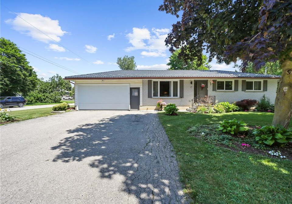 1013-queens-bush-road-wellesley-ontario-40747946