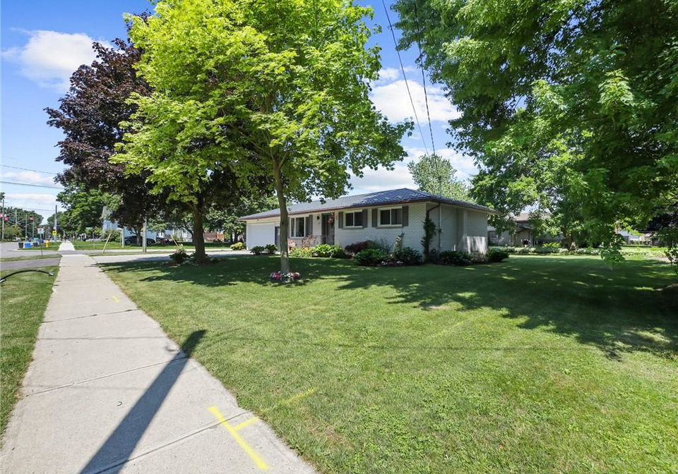 1013-queens-bush-road-wellesley-ontario-40747946