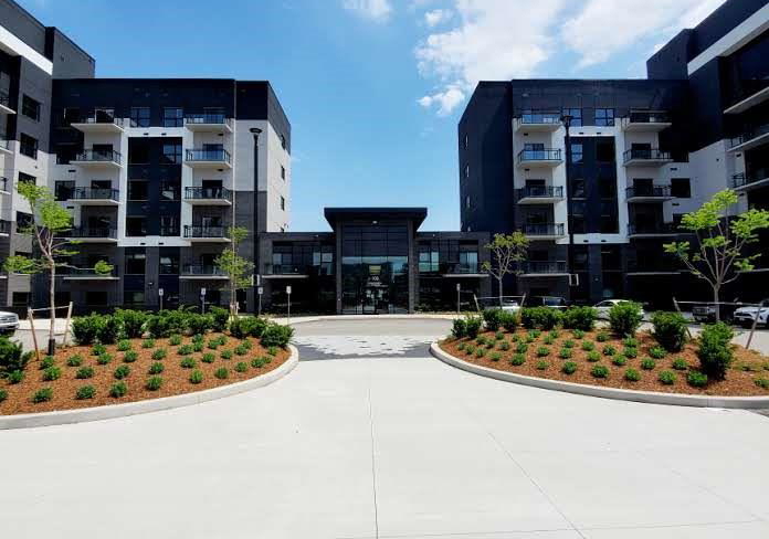 102-grovewood-common-oakville-ontario-40747994