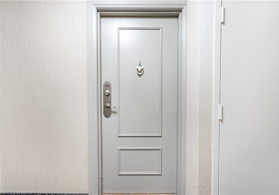 500-green-road-hamilton-ontario-40747998