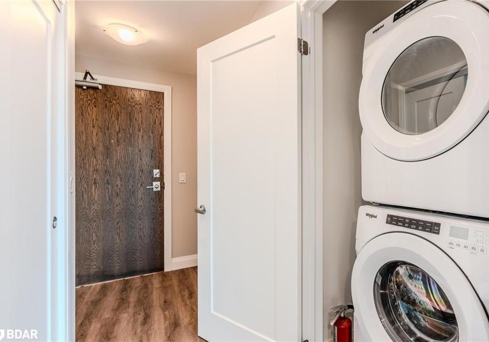 30-hamilton-street-s-waterdown-ontario-40748037