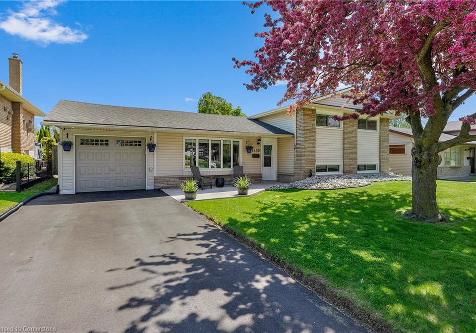4480-queensway-garden-niagara-falls-ontario-40748052