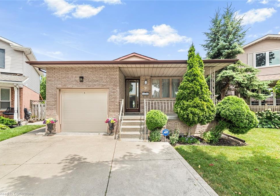 9-mark-place-hamilton-ontario-40748063