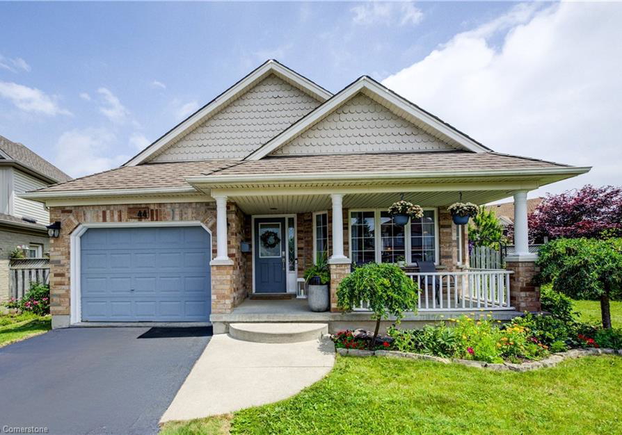 44-small-court-cambridge-ontario-40748085