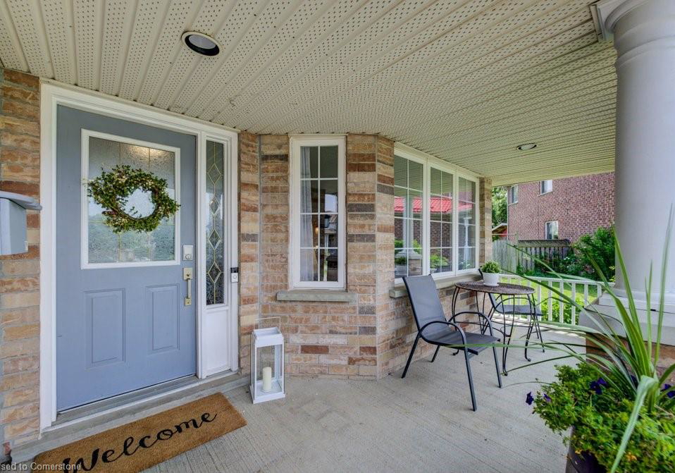 44-small-court-cambridge-ontario-40748085