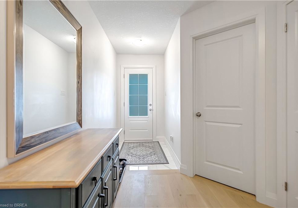 15-peachleaf-lane-waterford-ontario-40748322