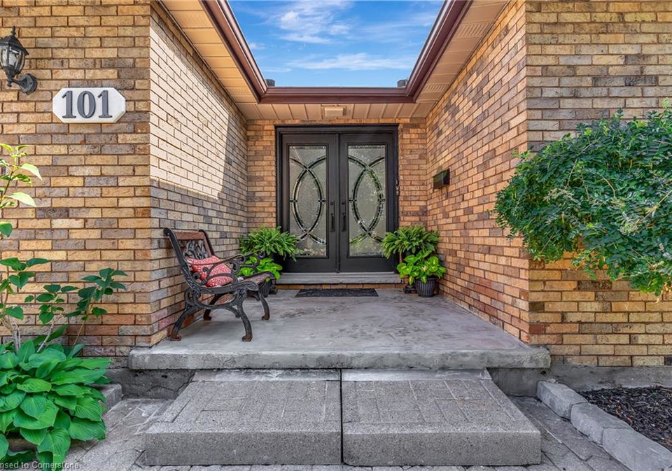101-devonglen-drive-kitchener-ontario-40748349