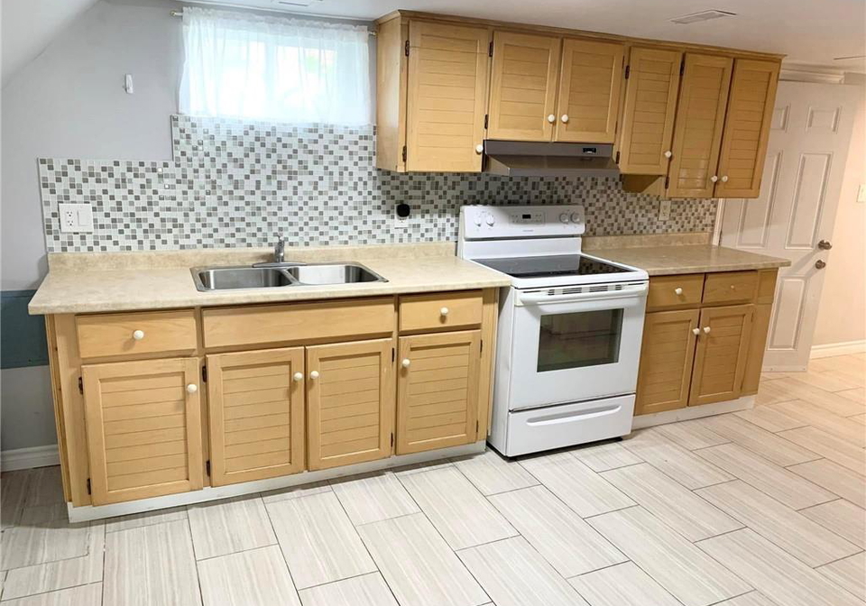 563-frederick-street-kitchener-ontario-40748393