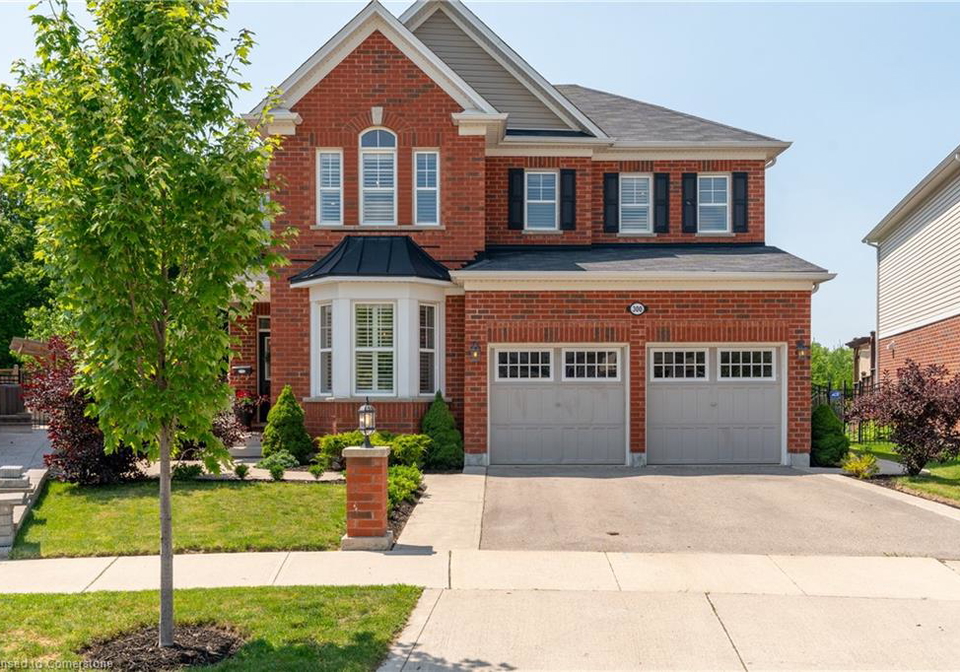 300-falling-green-crescent-kitchener-ontario-40748457