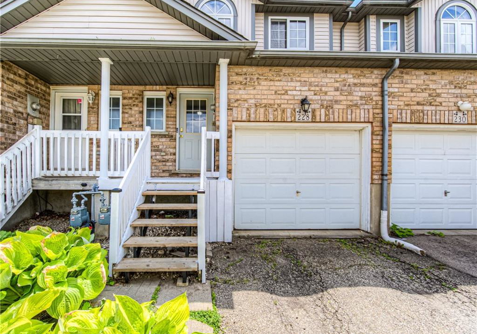 228-activa-avenue-kitchener-ontario-40748511