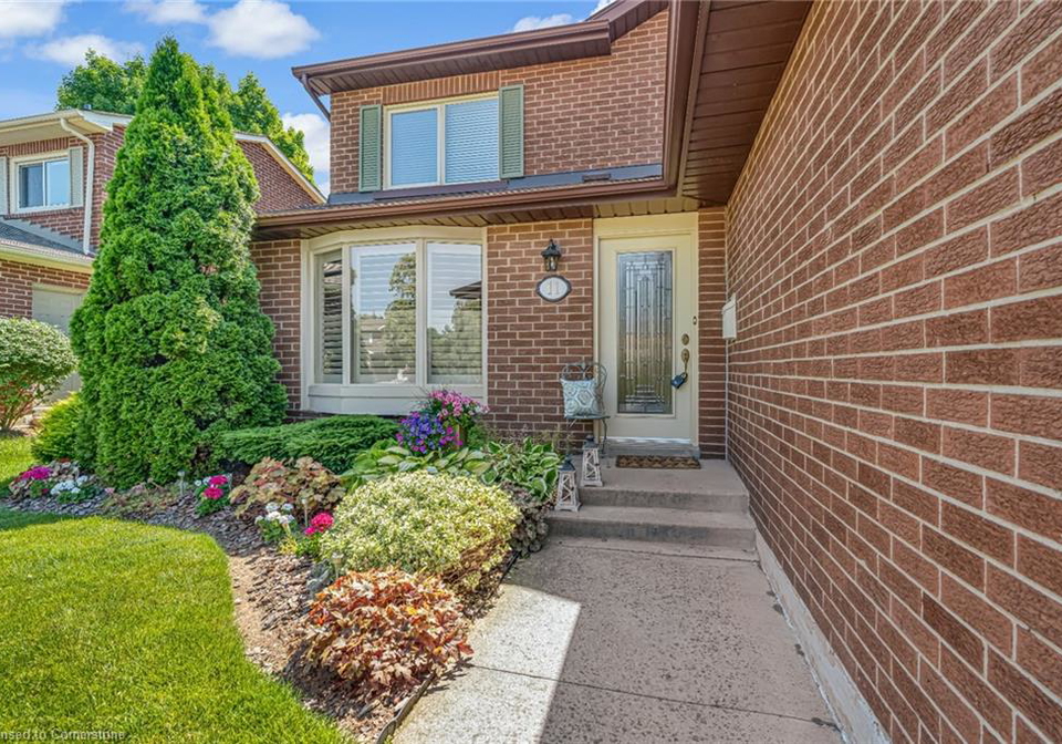 11-riley-street-waterdown-ontario-40748547