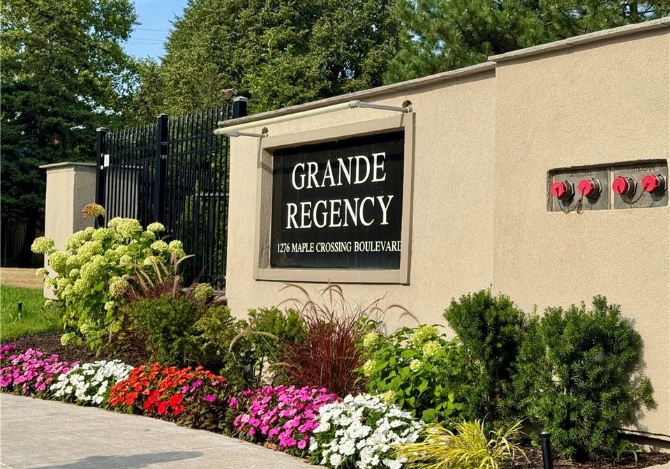 1276-maple-crossing-boulevard-burlington-ontario-40748771