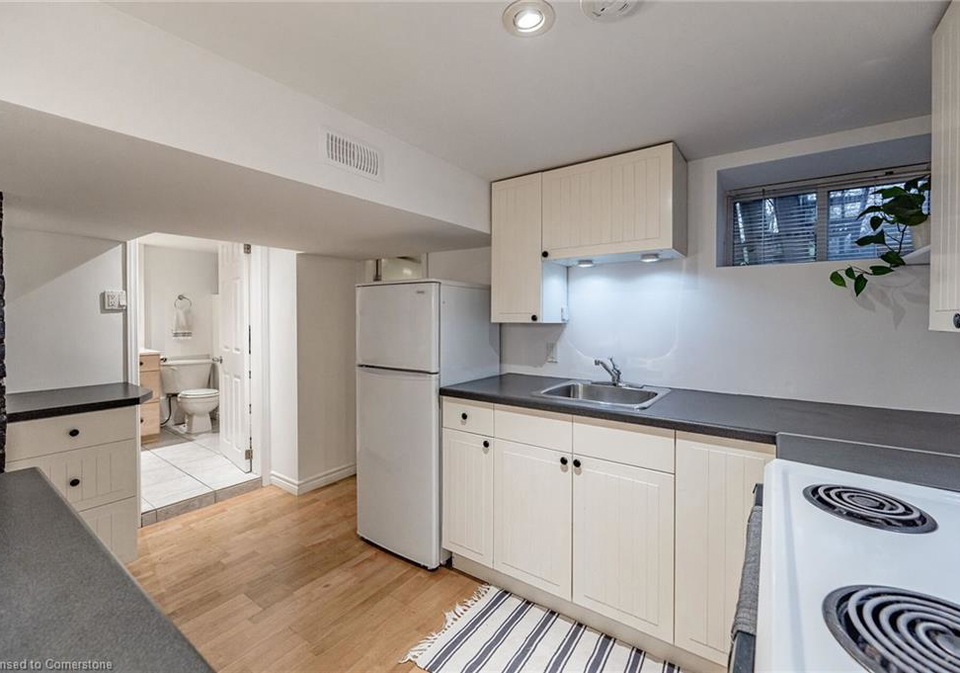 102-ontario-avenue-hamilton-ontario-40748802