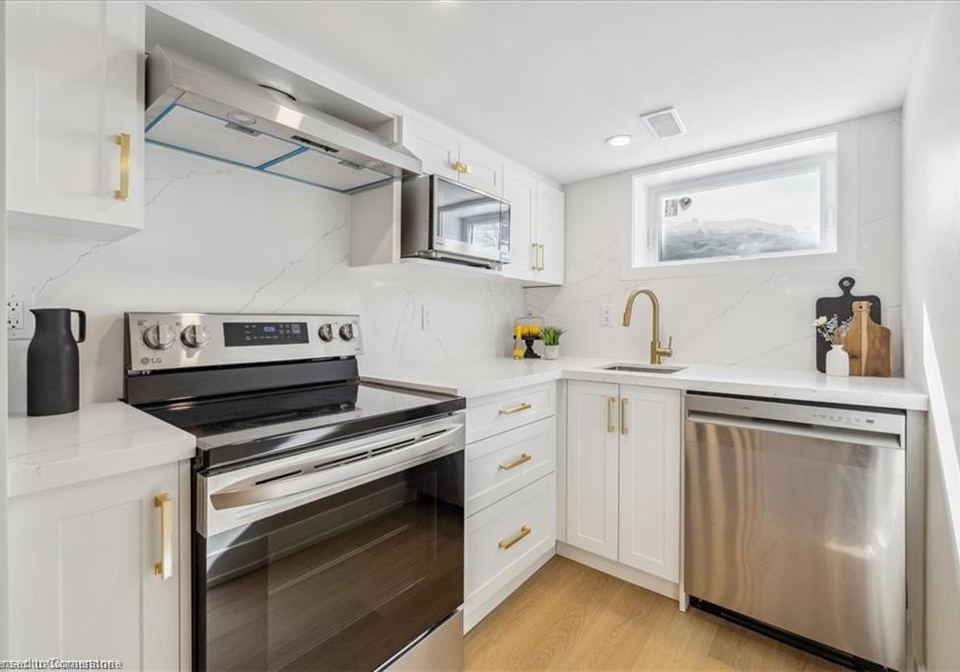 98-east-37th-street-hamilton-ontario-40748805