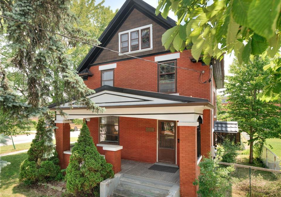 235-hoffman-street-kitchener-ontario-40748923