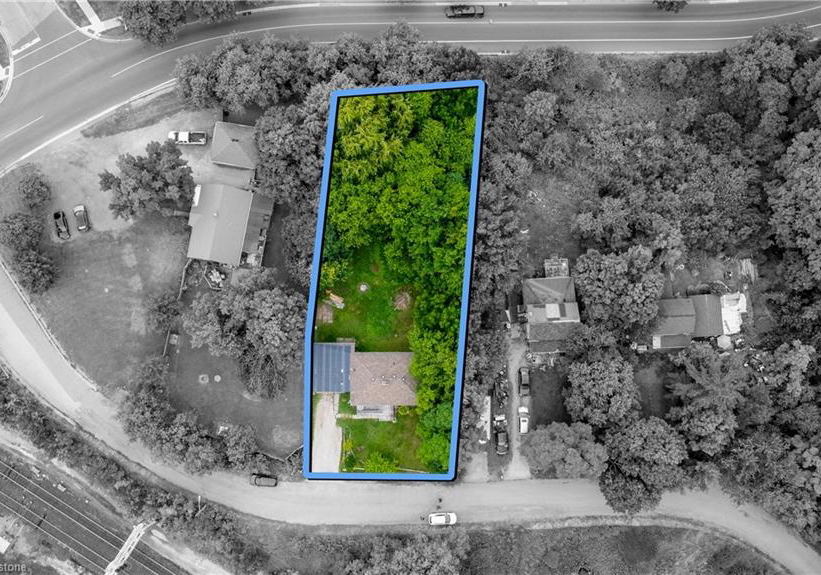 32-maple-avenue-e-georgetown-ontario-40748939
