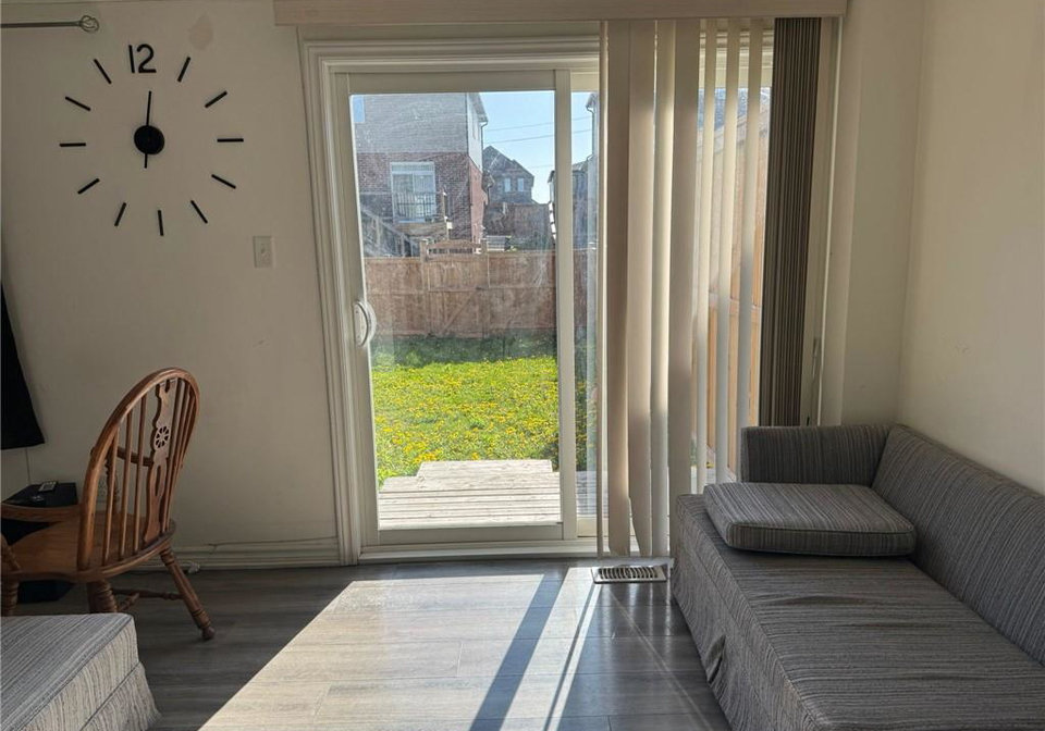 64-renfrew-street-kitchener-ontario-40749189