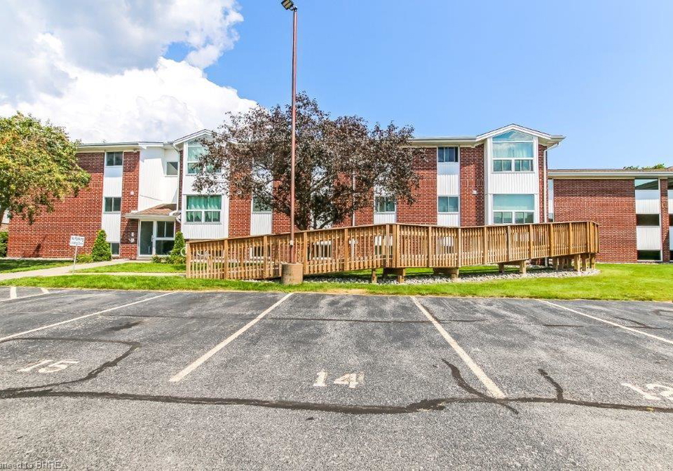60-donly-drive-s-simcoe-ontario-40749215