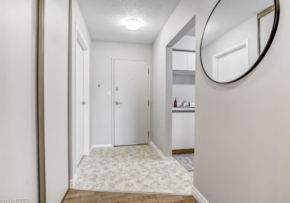 60-donly-drive-s-simcoe-ontario-40749215