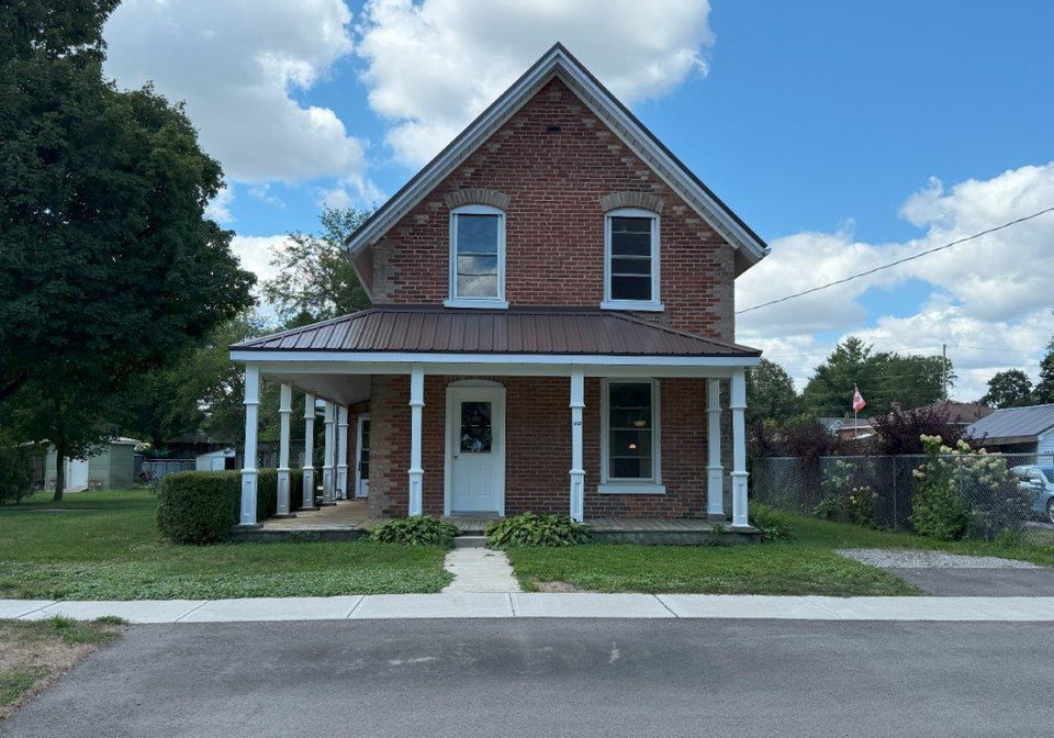 162-wellington-street-waterford-ontario-40749249
