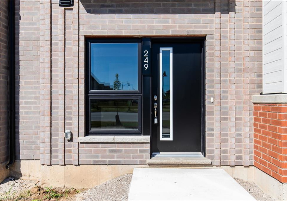 249-burke-street-waterdown-ontario-40749332