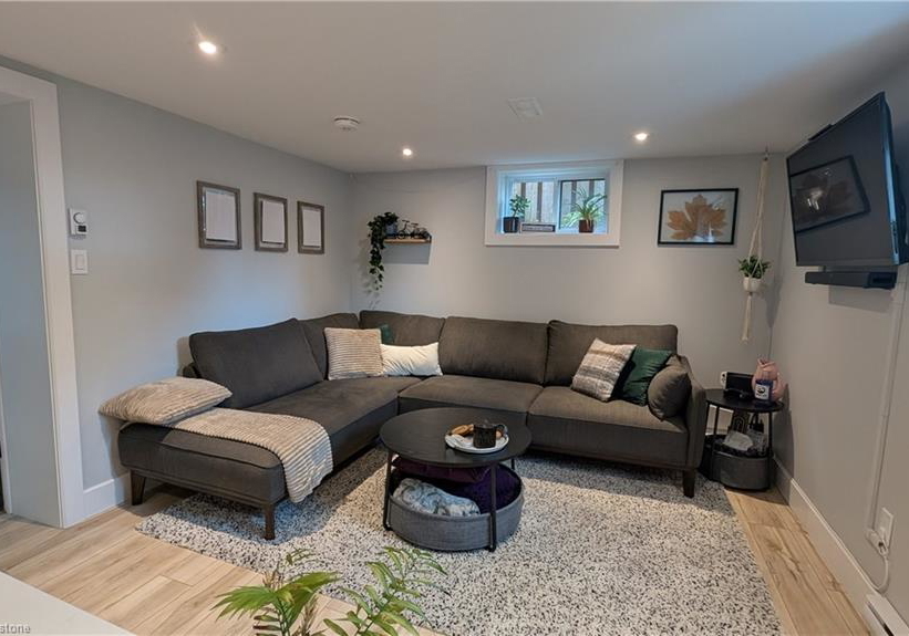 41-broadmoor-avenue-kitchener-ontario-40749446