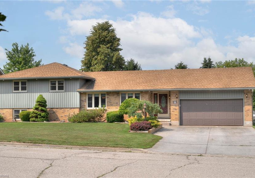 131-st-ann-avenue-st-agatha-ontario-40749506