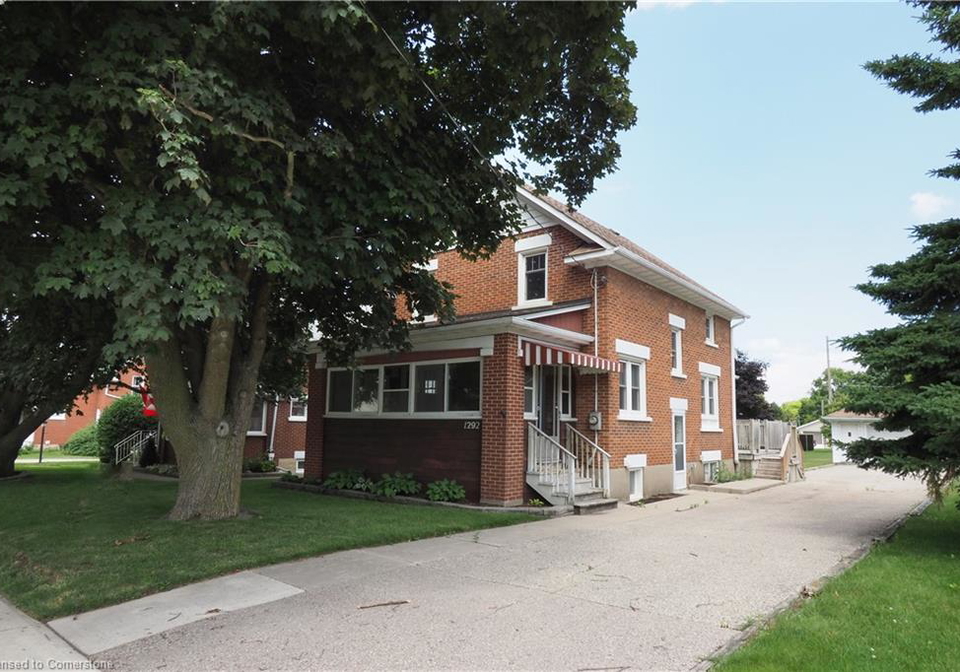 1292-king-street-n-st-jacobs-ontario-40749664