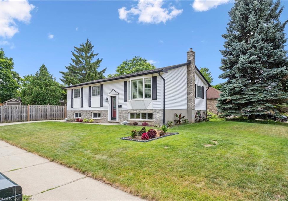 115-lillian-drive-waterloo-ontario-40749687